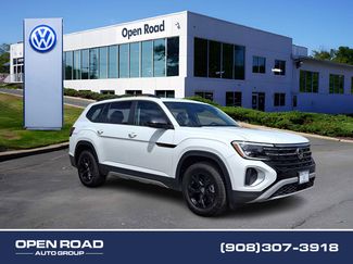 Used 2025 Volkswagen Atlas Peak Edition SE AWD/4WD video 1