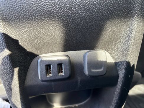Used 2018 Chevrolet Colorado Z71 AWD/4WD image 14