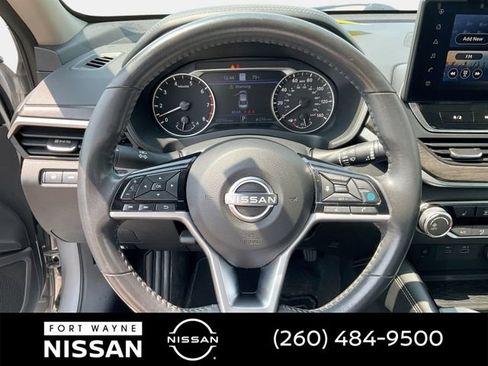 Used 2024 Nissan Altima 2.5 SV w/ SV Premium Package FWD image 18