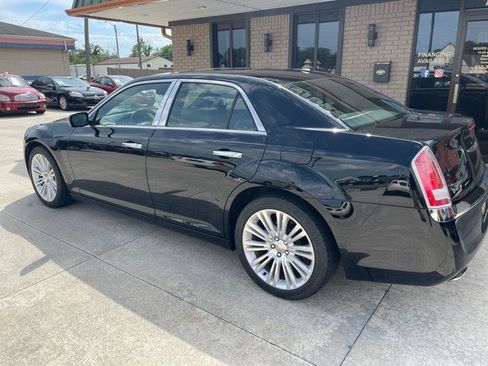 Used 2012 Chrysler 300 Limited w/ Luxury Group RWD image 15