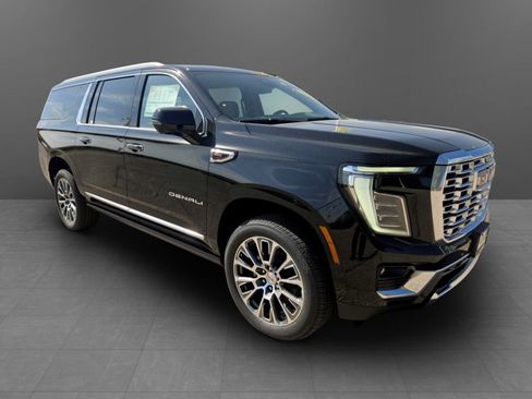 New 2026 GMC Yukon XL Denali w/ Sun & Power Step Package image 5