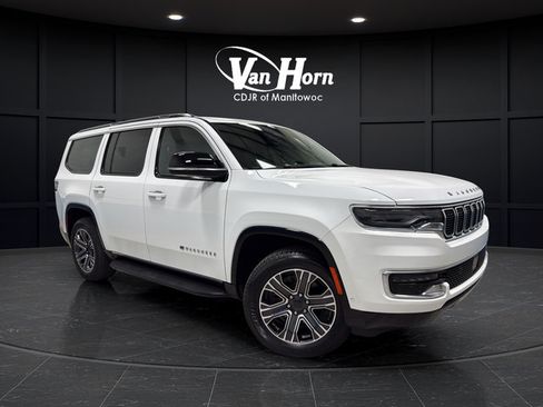 Used 2024 Jeep Wagoneer 4WD w/ Premium Group I image 1