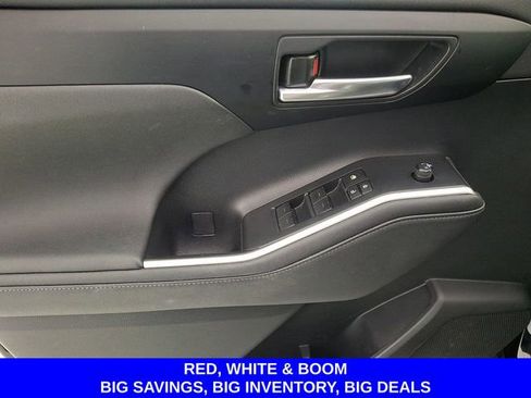 Used 2023 Toyota Highlander XSE AWD/4WD image 14
