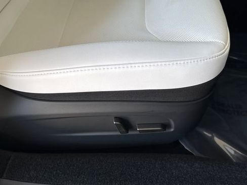 Used 2025 Tesla Model 3 Long Range image 23