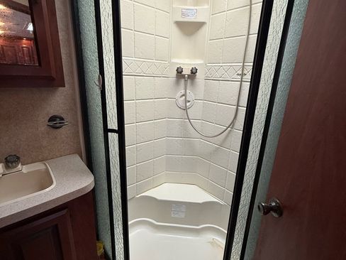 Used 2012 Mercedes-Benz Sprinter 3500 image 19