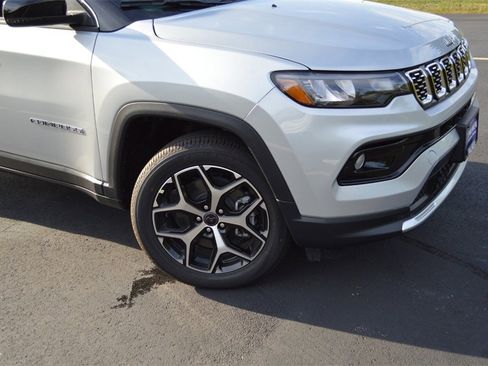 New 2026 Jeep Compass Limited image 3