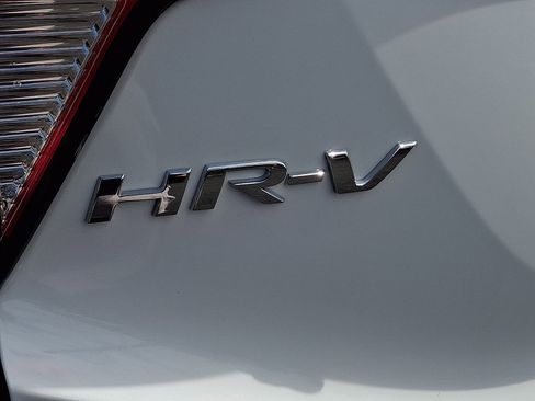 Used 2021 Honda HR-V LX image 30