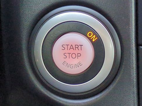 Used 2017 Nissan 370Z Touring image 28