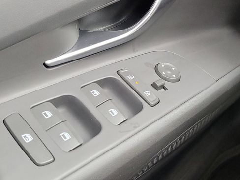 Used 2025 Hyundai Elantra SE FWD image 27