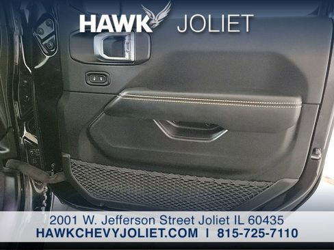 Used 2025 Jeep Wrangler Unlimited Sahara image 23