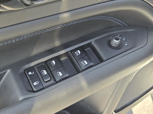 Used 2026 Jeep Compass Latitude image 22