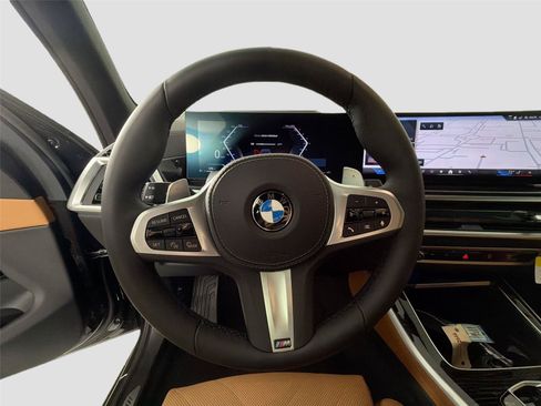 New 2026 BMW X5 xDrive40i w/ M Sport Package AWD/4WD image 11