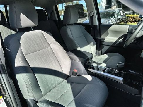 Used 2019 Toyota Tacoma SR image 28