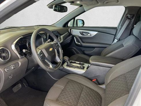 Used 2022 Chevrolet Blazer LT FWD image 9