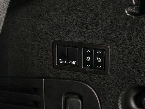 Used 2018 Cadillac Escalade Premium Luxury image 29