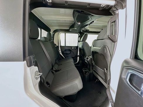 Used 2024 Jeep Gladiator Rubicon w/ Safety Group image 27