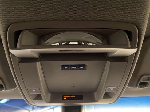 Used 2017 Chevrolet Suburban LS w/ All-Season Package AWD/4WD image 31