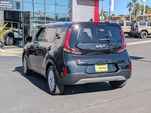 Used 2024 Kia Soul LX w/ Option Group 015 image 7