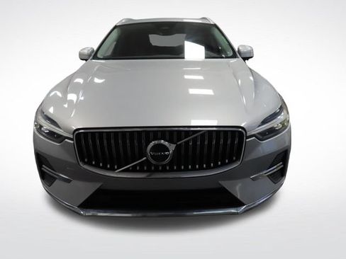 Used 2023 Volvo XC60 B5 Plus AWD/4WD image 9
