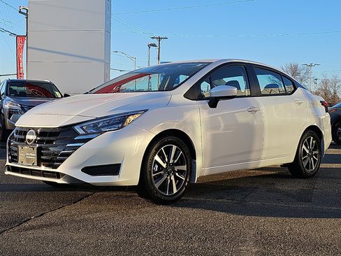 Certified 2025 Nissan Versa SV w/ Trunk Package image 3