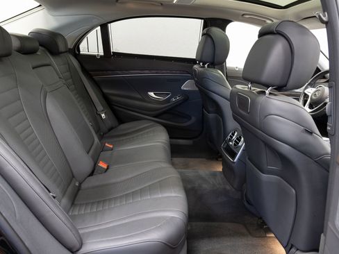 Used 2019 Mercedes-Benz S 560 Sedan image 15