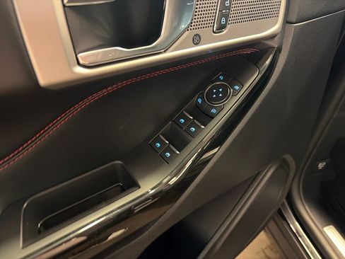 Used 2022 Ford Explorer ST-Line AWD/4WD image 23