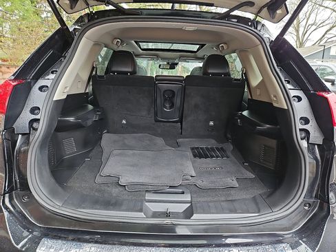 Used 2020 Nissan Rogue SL w/ Premium Package image 30