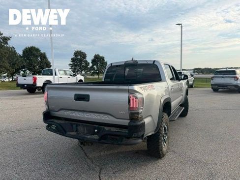 Used 2017 Toyota Tacoma TRD Off-Road w/ Tow Package (A/T) AWD/4WD image 13