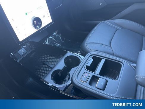 Certified 2025 Ford Mustang Mach-E Premium image 36