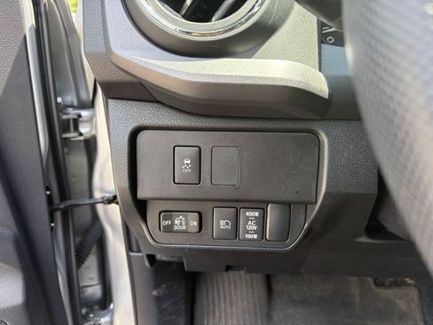 Used 2023 Toyota Tacoma TRD Off-Road w/ Black Out Package (TMS) AWD/4WD image 13