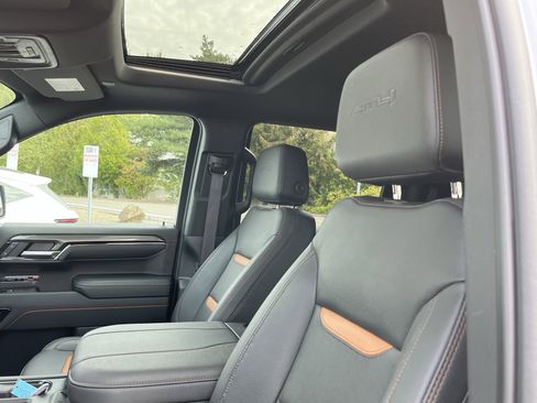 Used 2023 GMC Sierra 1500 AT4 w/ Technology Package image 20