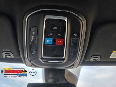 Used 2023 Jeep Wagoneer Series III w/ Preferred Equipment Group AWD/4WD image 25