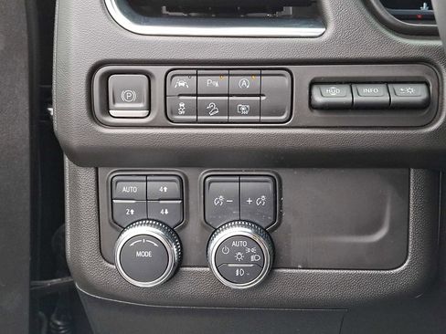 Used 2023 GMC Yukon AT4 w/ AT4 Premium Package AWD/4WD image 27
