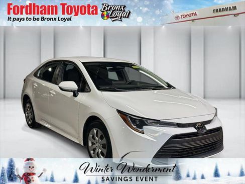 Certified 2023 Toyota Corolla LE image 1