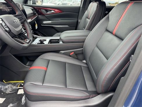 New 2026 Chevrolet Traverse RS w/ LPO, Floor Liner Package image 12