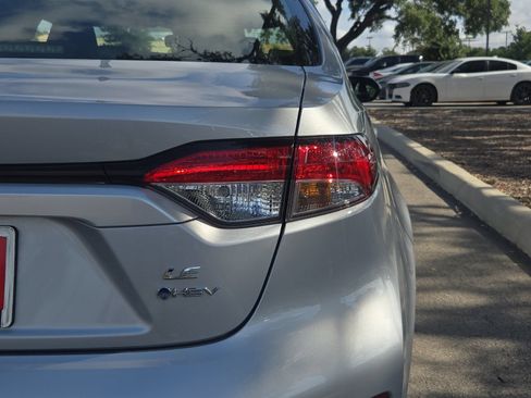 Certified 2025 Toyota Corolla LE FWD image 21