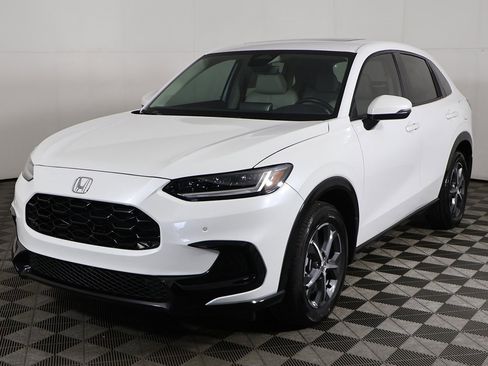 Used 2025 Honda HR-V EX-L image 8