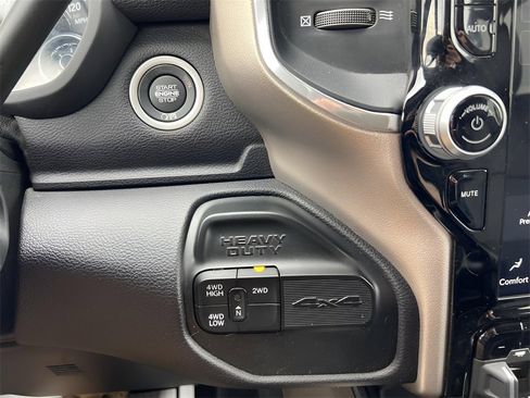 Used 2024 RAM 3500 Laramie image 30