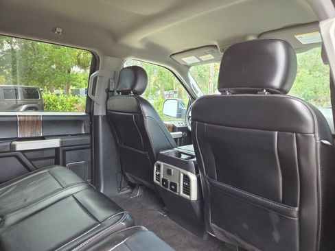 Used 2019 Ford F150 Lariat RWD image 17
