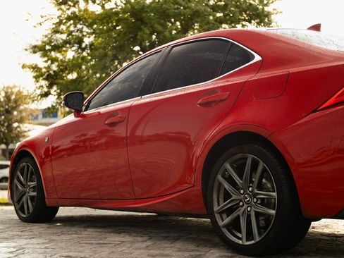 Used 2018 Lexus IS 300 F Sport w/ F Sport Package image 11