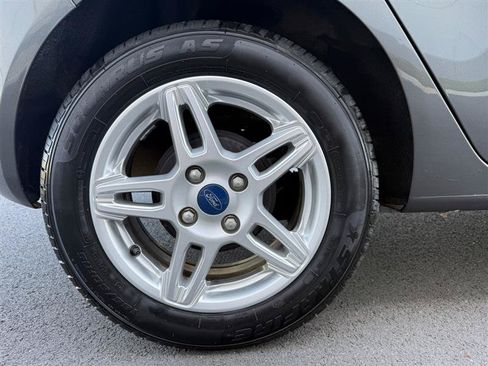 Used 2019 Ford Fiesta SE FWD image 49