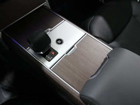 Used 2024 Land Rover Range Rover SE image 15