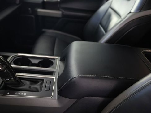 Used 2018 Ford F150 Raptor w/ Equipment Group 802A Luxury image 40