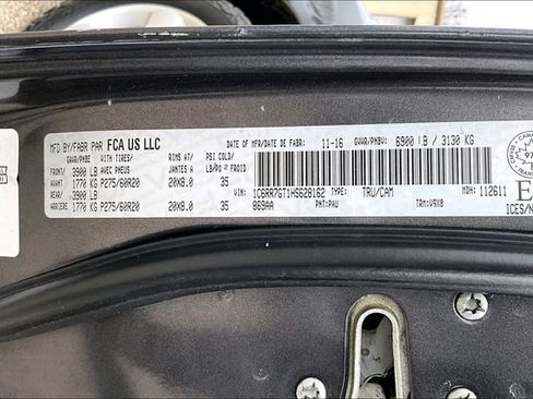 Used 2017 RAM 1500 Classic SLT image 15