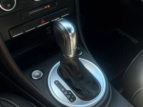 Used 2014 Volkswagen Beetle TDI FWD image 16