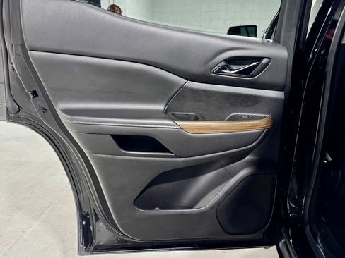 Used 2022 GMC Acadia SLE image 23