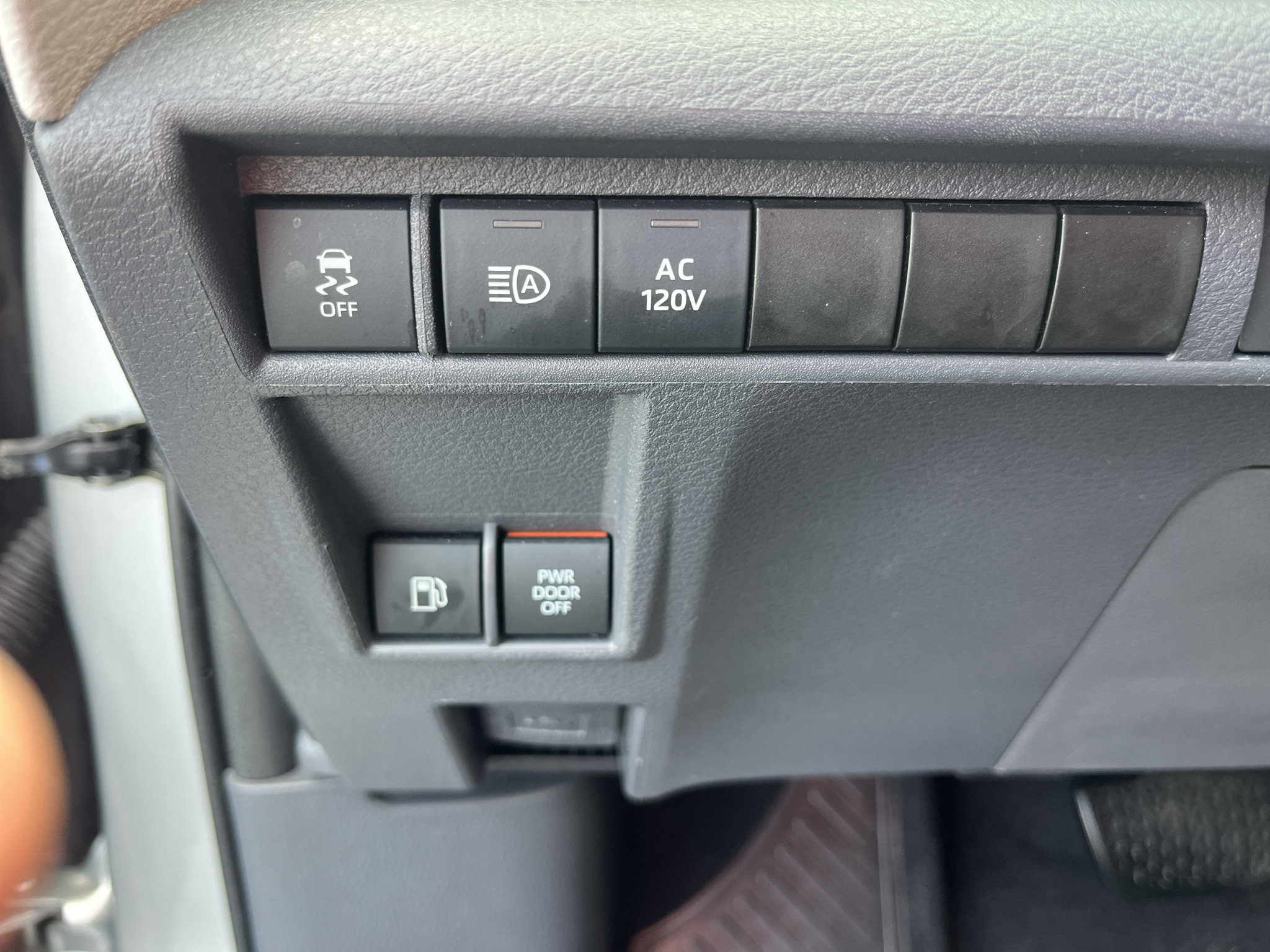 Used 2021 Toyota Sienna XLE w/ XLE Plus Package AWD/4WD image 16
