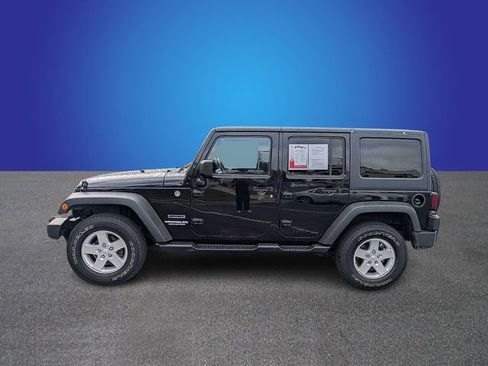 Used 2012 Jeep Wrangler Unlimited Sport image 2