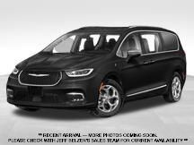 Used 2023 Chrysler Pacifica Touring-L FWD image 1