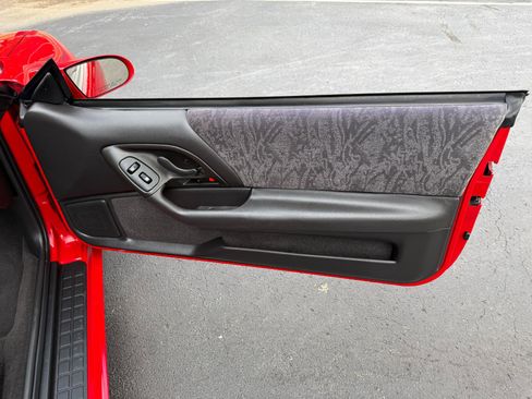Used 2000 Chevrolet Camaro LT RWD image 27